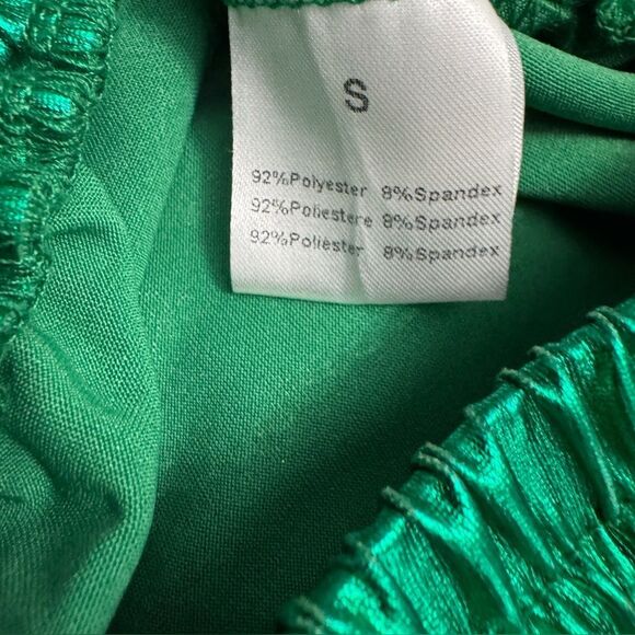 Green metallic women's shorts w front pockets & elasticized drawstring waist- S - Picture 5 of 5